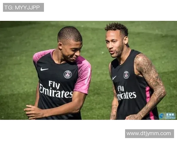 足球明星动画合照高清展现球场魅力与激情的完美融合